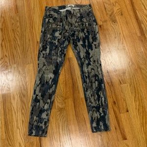 Paige size 28 black camouflage jeans